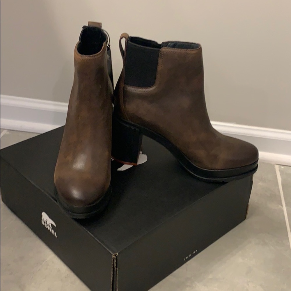 New!! Sorel Blake Chelsea boot sz 8
